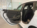 BMWプレミアムセレクション前橋では、高年式低走行モデルからMモデル、年式が経ちなかなかディーラーでは見かけないモデルまで幅広いラインナップで認定中古車を取り扱っております。品質に自信があります。