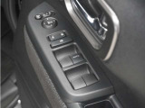 ◆パワーウィンドウスイッチ◆運転席から全席の窓の開閉操作を行うことが出来いつでも換気ができます!