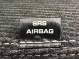 車両側方からの衝撃を緩和するSRSサイドエアバッグ(運転席/助手席)に加えて,SRSカーテンシールドエアバックも標準装備