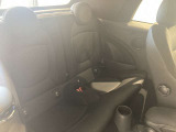 MINIを熟知したメカニックによる、360度での納車前点検。ドイツ本国と同様の教育・訓練を受けたBMW専門のメカニックが、360度によるポイントを徹底的に点検、整備いたします。