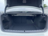 ご納車前には、BMWを熟知したメカニックによる100項目の点検・整備を行います。不具合箇所、交換時期に達している部品に関しましては、全て当社負担で交換してからのご納車となります。