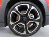 225/40R19 ヘキサグラムスポーク