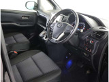 見通しのよいすっきりとした視界で、誰でも運転しやすいです。運転のしやすさは疲れにくさにも繋がりますよ♪