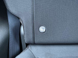 リアシートにはチャイルドシート固定用のISO FIX対応取り付け装置を左右2ヵ所装備しています
