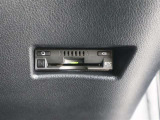 ETCで高速道路などの料金所をノンストップで通過することができます!