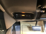 【ETC車載器】高速道路の料金所を、止まらずスムーズに通過。小銭を用意する手間も、窓を開けるわずらわしさもありません。遠出をグッと身近にしてくれる快適ドライブの必須アイテムです。