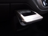 ■ドリンクホルダー■助手席と運転席の間にあります☆使いわけ可能です!