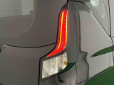 リヤコンビネーションランプはLEDで後続車に認識されやすい上にデザインとしても綺麗に