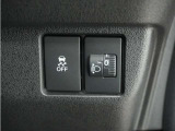 ◆VSA◆横滑り防止装置が装備されています。コーナーリング時の横すべりを抑える機能と、車両の急激な挙動変化を抑える機能で、安定した走行を実現しています。運転に安心とゆとりが出来ます。