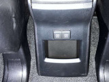 スマートフォンやお手持ちの機器のバッテリー残量が少なくなっても、運転中に充電ができるので安心ですね!