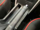 品質へのこだわり!フロアマットやシートなど車内をキレイに清掃し、ニオイや汚れなどを徹底的にクリーニングしてもらっております。室内はピカピカです☆
