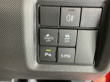 運転席から操作しやすい各種スイッチ