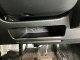品質へのこだわり!フロアマットやシートなど車内をキレイに清掃し、ニオイや汚れなどを徹底的にクリーニングしてもらっております。室内はピカピカです☆