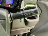 視認性の高い操作部で、安全な右左折をサポートします。スムーズな操作で、運転をアシストします。