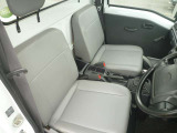 4WD/5MT/エアコン/パワステ/作業灯/AM・FMラジオ/荷台マット