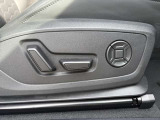 ●電動シート『車両の座席を電動で調整できます。ドライバーや乗客がボタンを押すことで、シートの前後、上下、背もたれの角度などを簡単に調整できます』個々の体型や好みに合わせた快適な座り心地を実現できます。