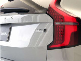 【B5 AWD】オンデマンドAWDにより、路面状態を問わず、優れた走行安定性、トラクション、コントロール性を発揮します。