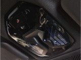 【BMWSOSコール】車両の衝突や横転を検知した際やエアバッグが展開するような深刻な事故が発生した際に、車両標準装備の専用通信機器から自動的にSOSコールを発信するシステムです。24時間対応可能です!
