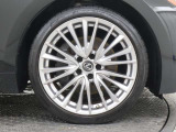 235/40R19アルミホイール