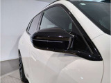 【BMWミラー】視認性の高いスタイリッシュなミラー。自動防眩機能も付いており夜間のドライビングをサポートします。