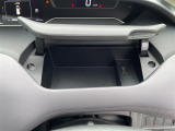 前席の収納スペースも十分ございます!常備しておきたいものを収納できるのは便利ですね!