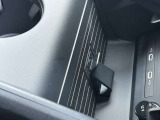 ●ワイヤレスチャージング『ワイヤレス充電は、ケーブルを使わずにスマートフォンやその他のデバイスを充電する技術です。』
