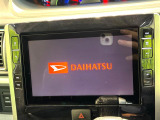 【純正ナビ】人気の純正ナビを装備しております。ナビの使いやすさはもちろん、オーディオ機能も充実!キャンプや旅行はもちろん、通勤や買い物など普段のドライブも楽しくなるはず♪