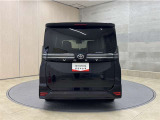 リヤ、後ろから見るとまた車の印象が変わってきますね☆☆