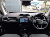 見晴らしの良い運転席で、室内空間も広くなっております。