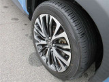 215/50R18