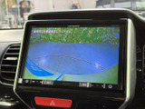 駐車時や後退時の視界をサポートし、安全な運転を後押しします。狭い場所での運転も安心して行えます。