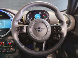 ミニ独特のゴーカートフィーリングと呼ばれる軽快なハンドリングはAT車、MT車のどちらでも楽しめます。