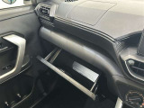 【車両検査証明書】付 ◇資格を持った検査員が車を細かくチェック