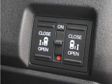 ◆両側電動スライドドア◆狭い駐車場でも乗り降りが楽々♪お子様が隣の車にドアを当ててしまう心配もございません!小さなお子様連れの方もこれで安心。