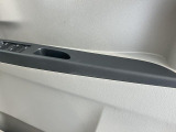 内装、ドア内張にキズあります。