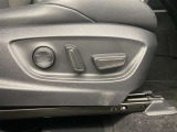 パワーシートでドライバーに合わせたポジションで運転することができます。