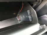ETCが装着されています。再セットアップ後高速道路の料金所をノンストップで通過できて大変便利です。