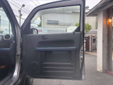 中古車は全てWeb在庫です。現車はストックヤードにて保管しており常時展示はしておりませんので、現車をご確認の場合は事前にお電話にてご連絡お願い致します。075-922-2313 定休日:毎週水曜日