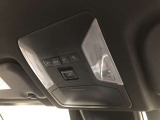 RAV4 PHVはDCM(専用車載器)を標準装備したコネクティッドカー!通信機能を利用したサービスが利用可能です。無料利用期間は2029/07/31まで。機能の詳細は展示店舗までお尋ねください。