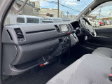 見通しのよいすっきりとした視界で、誰でも運転しやすいです。運転のしやすさは疲れにくさにも繋がりますよ♪