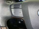 ステアリングスイッチ装備!運転しながら手元でオーディオの操作などができます。