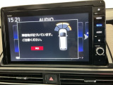パーキングセンサーシステムは走行中に障害物が迫ると音と表示でお知らせ、低速走行時時の安心感を高めます