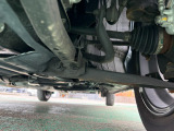 中古車という商品の特性上、下回りのサビやキズはございます。