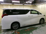 トヨタ認定中古車は、トヨタならではの『3つの安心』をセットにしたトヨタ販売店の中古車ブランドです。