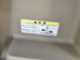 各部署が整備、試乗、クリーニング、磨き等、細部にわたりチェックしています。