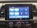 ディスプレイオーディオは、携帯とつなげばAppleCarPlayやAndroidoAuto使用でき地図や音楽再生が可能です