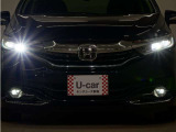 LEDヘッドライト(オートライト機能付)が搭載されており、遠くまで明るく均一に照らし、高速道路等での安心感が向上しております。