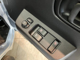 品質には自信があります!ハッピーの品質・キレイなお車をお届けさせていただきたい!そんな気持ちでキレイに仕上げております。フロアマットなどの清掃はもちろん、シート下なども徹底的に清掃しております。