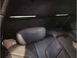 BMWの少し硬めの足回りは車の縦揺れを素早く整えるため、同乗者の方への車酔いにも効果が御座います。