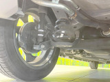 お車を安心してお乗りいただく為には、足回りの定期点検が欠かせません。サービスサポート(有償保証)では無料点検もご提供しており、安心のカーライフをお過ごしいただけるサポート体制が整っています。